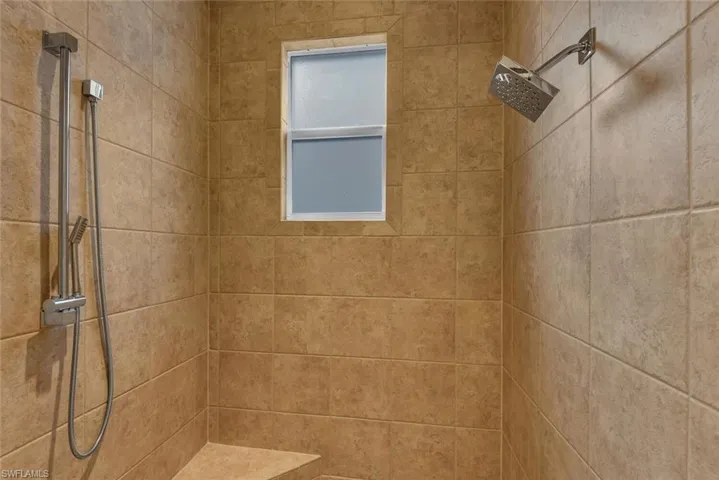 590  110th N AVE, Naples, FL 34108