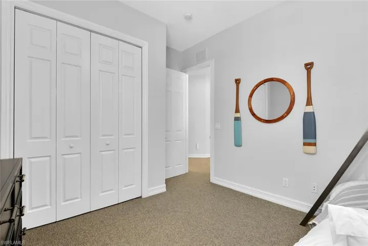 590  110th N AVE, Naples, FL 34108