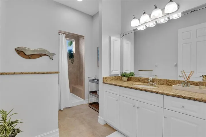 590  110th N AVE, Naples, FL 34108