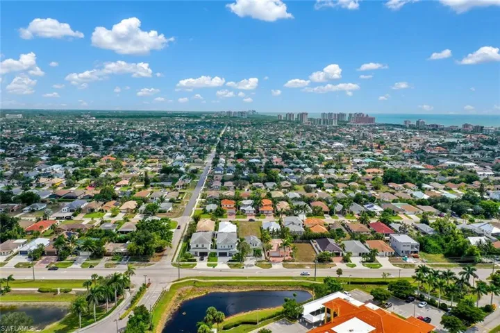 590  110th N AVE, Naples, FL 34108