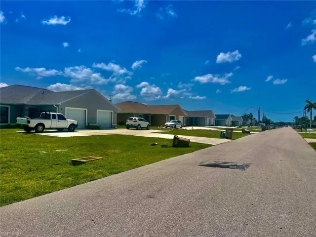 3605 SW 8th  PL, Cape Coral, FL 33914