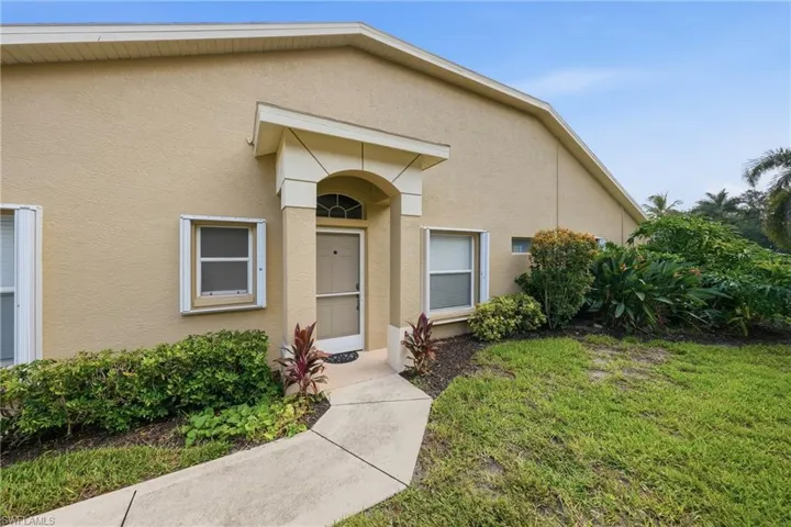 8018 Tauren Ct, Naples, Florida 34119