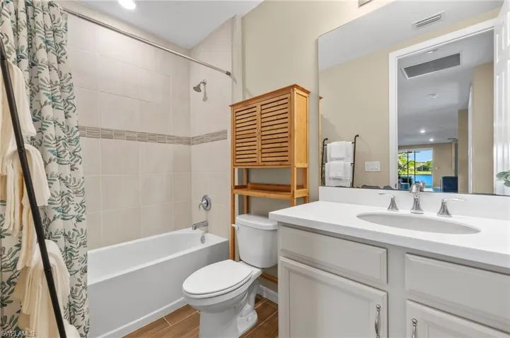 14644 Edgewater Cir, Naples, Florida 34114