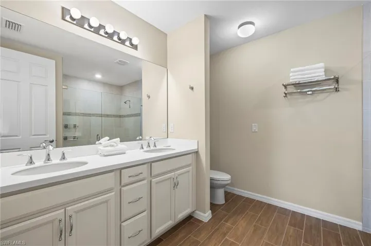 14644 Edgewater Cir, Naples, Florida 34114