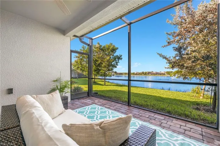 14644 Edgewater Cir, Naples, Florida 34114