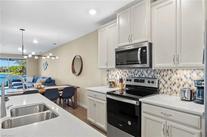 14644 Edgewater Cir, Naples, Florida 34114