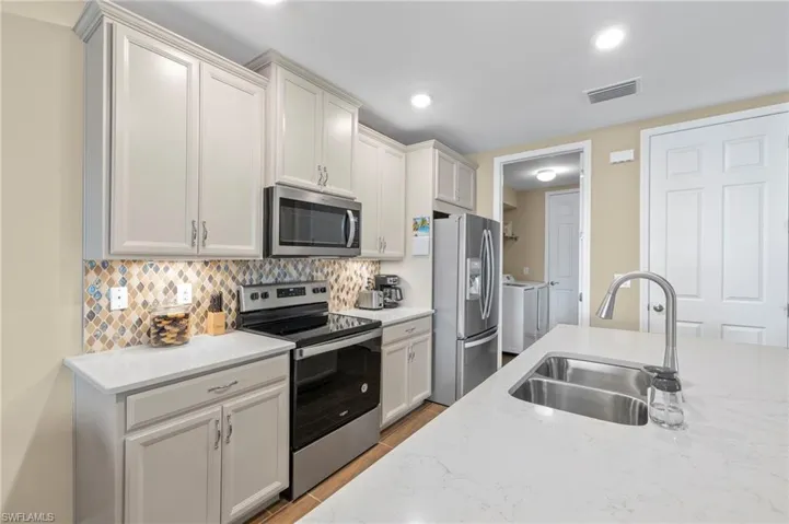 14644 Edgewater Cir, Naples, Florida 34114