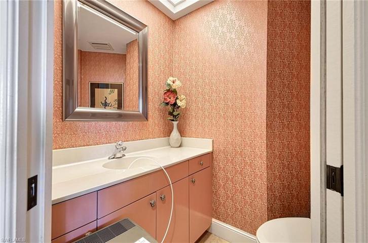 Half Powder Bath