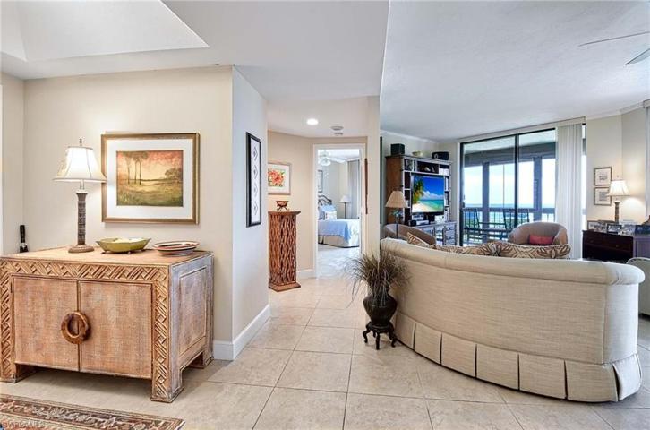Living Room and Hallway to Guest Suite