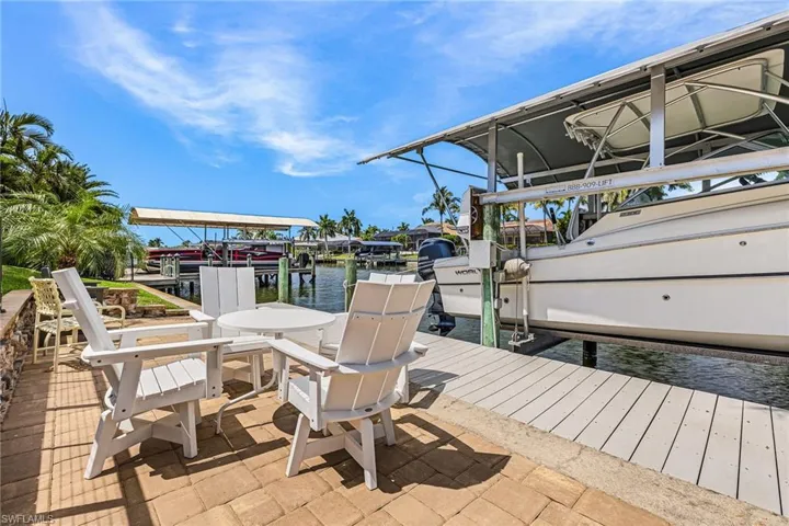 2207 Sw 52nd St, Cape Coral, Florida 33914