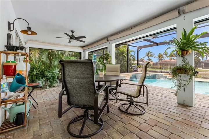 2207 Sw 52nd St, Cape Coral, Florida 33914