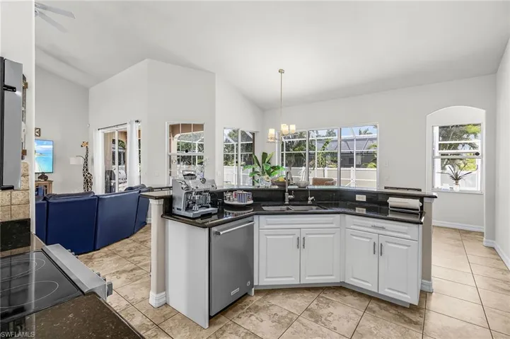 4125 Jacaranda Pkwy W, Cape Coral, Florida 33993