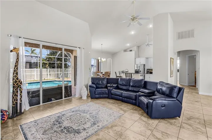 4125 Jacaranda Pkwy W, Cape Coral, Florida 33993
