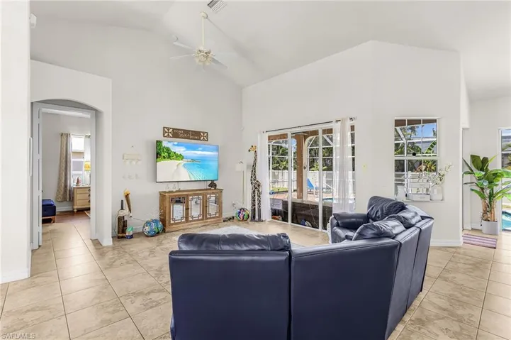 4125 Jacaranda Pkwy W, Cape Coral, Florida 33993