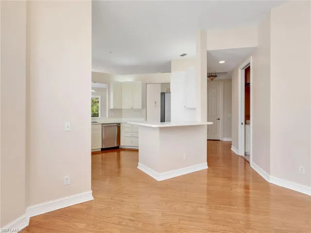 Kitchen/Den