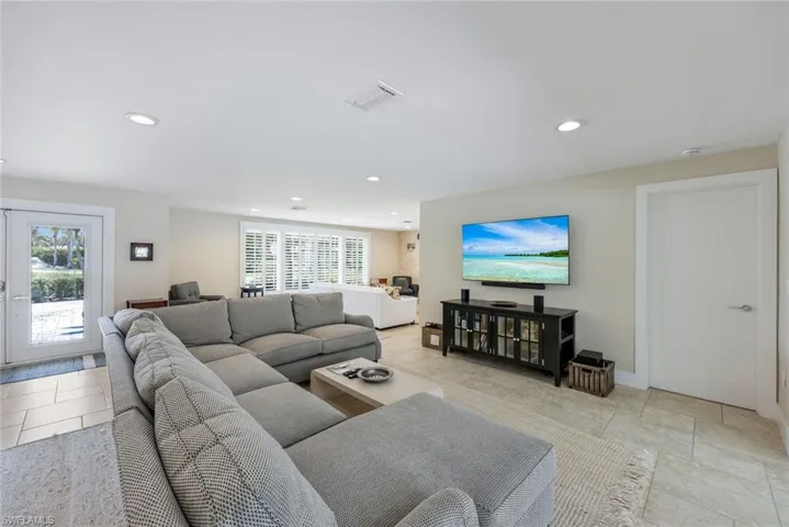 Living area featuring recessed lighting