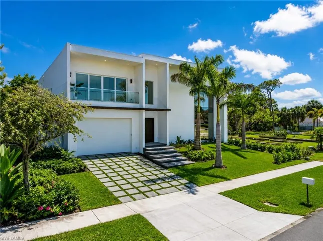 1135 Bluebird Ave, Marco Island, Florida 34145