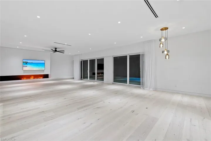 1135 Bluebird Ave, Marco Island, Florida 34145