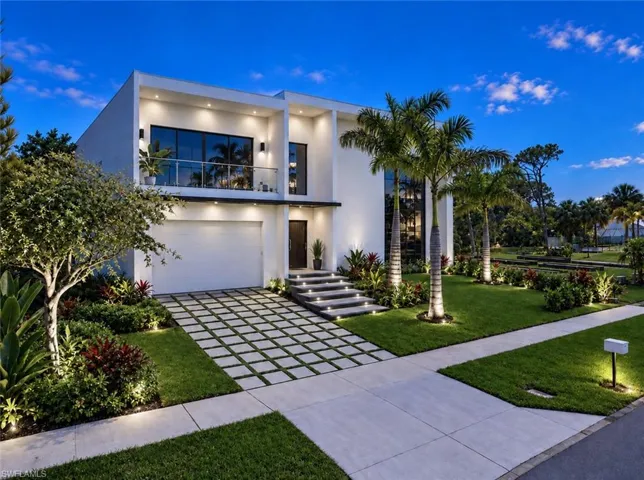 1135 Bluebird Ave, Marco Island, Florida 34145