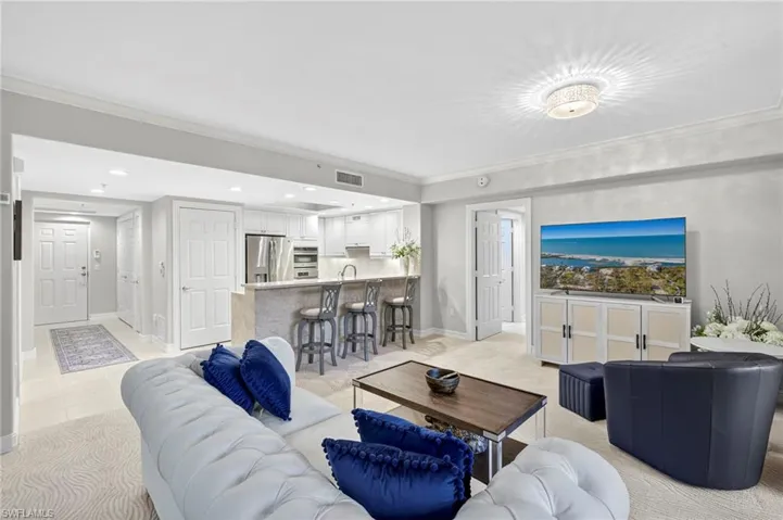 2748 Tiburon Blvd E 106c, Naples, Florida 34109