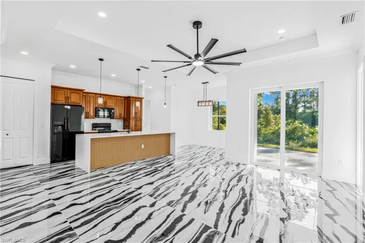 333 Lownde Ave S, Lehigh Acres, Florida 33974