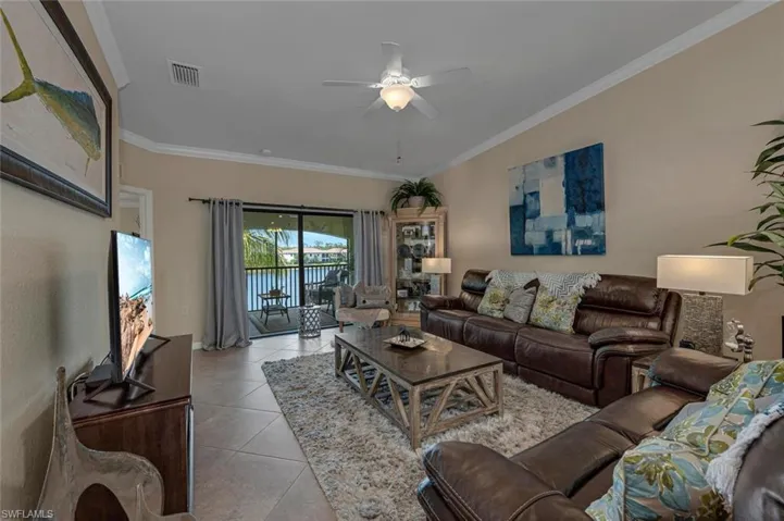 Sunlit coastal oasis with seamless flow, perfect for relaxation and gathering.