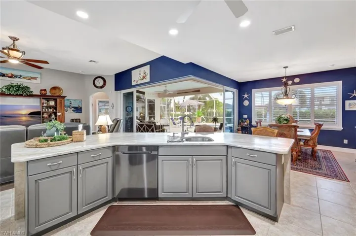 2709 SW 29th  PL, Cape Coral, FL 33914
