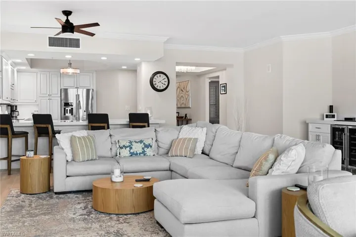 325  Dunes  BLVD, Naples, FL 34110