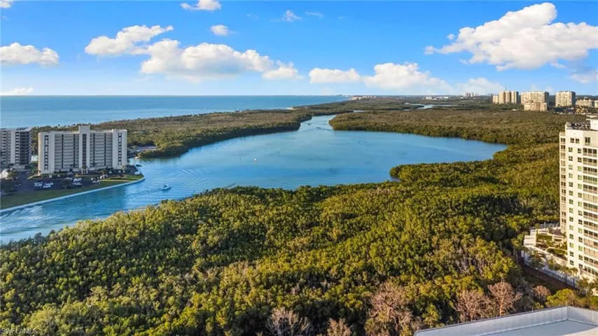 325  Dunes  BLVD, Naples, FL 34110