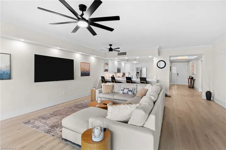 325  Dunes  BLVD, Naples, FL 34110