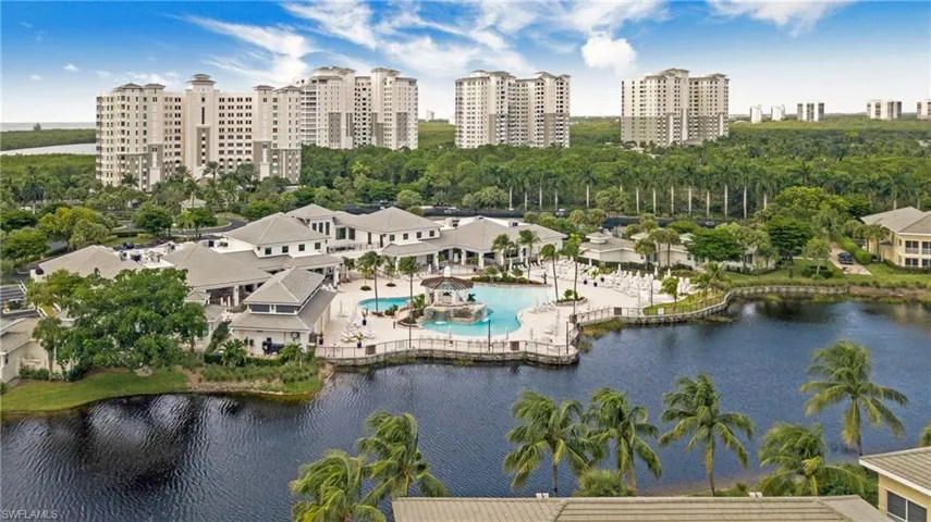 325  Dunes  BLVD, Naples, FL 34110