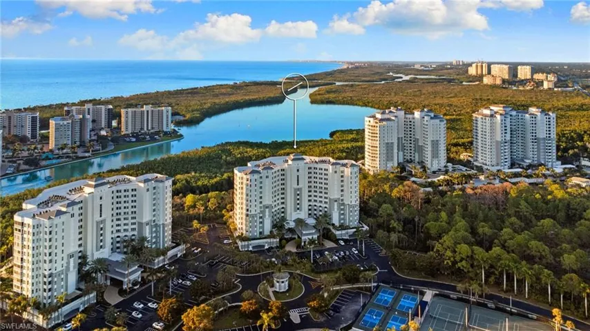 325  Dunes  BLVD, Naples, FL 34110