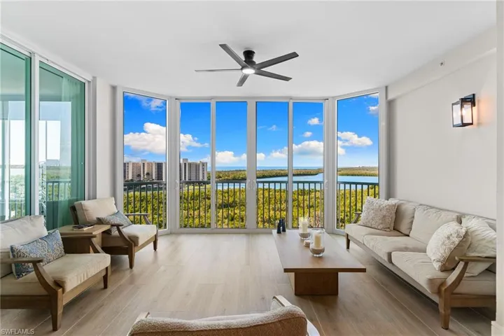 325  Dunes  BLVD, Naples, FL 34110