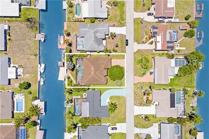 1440 Vendome Ct, Cape Coral, Florida 33904