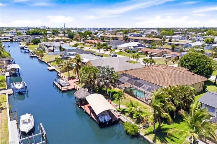 1440 Vendome Ct, Cape Coral, Florida 33904