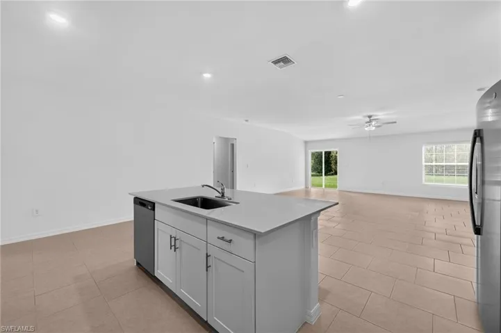 17101 Pompeii Way, North Fort Myers, Florida 33917