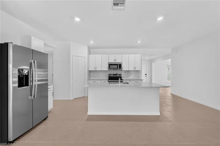 17101 Pompeii Way, North Fort Myers, Florida 33917