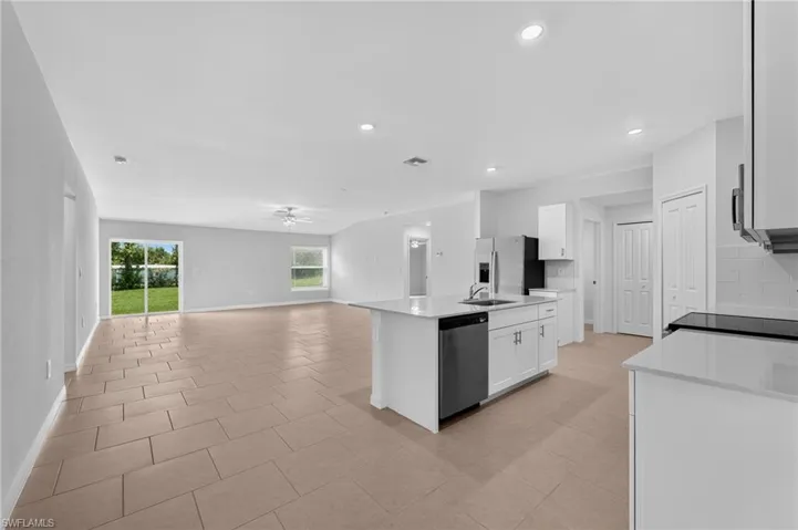 17101 Pompeii Way, North Fort Myers, Florida 33917