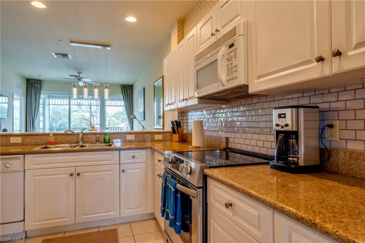 7930 Mahogany Run Ln # 824, Naples, Florida 34113