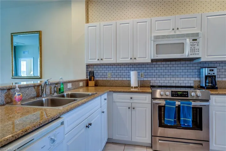 7930 Mahogany Run Ln # 824, Naples, Florida 34113