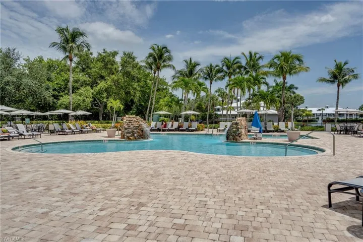 7930 Mahogany Run Ln # 824, Naples, Florida 34113