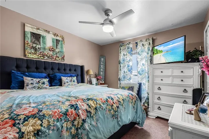 2216 Ne 7th Pl, Cape Coral, Florida 33909