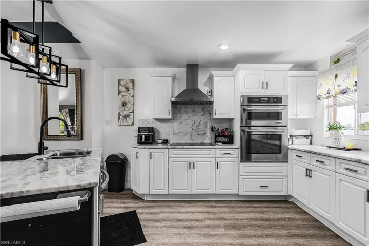 2216 NE 7th  PL, Cape Coral, FL 33909