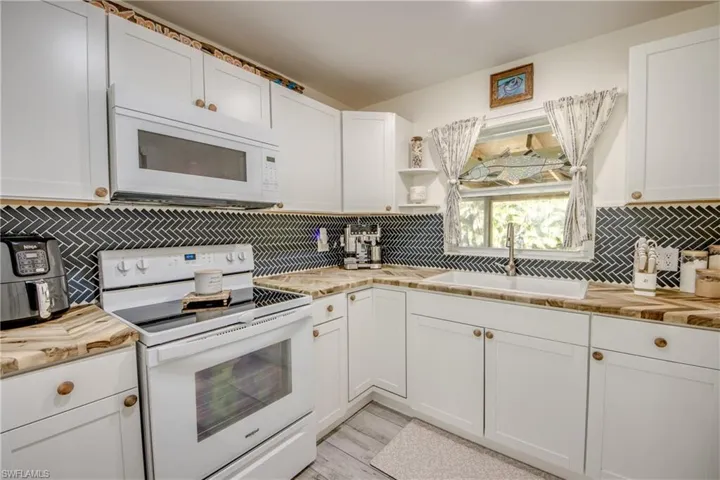 355  Donora  BLVD, Fort Myers Beach, FL 33931