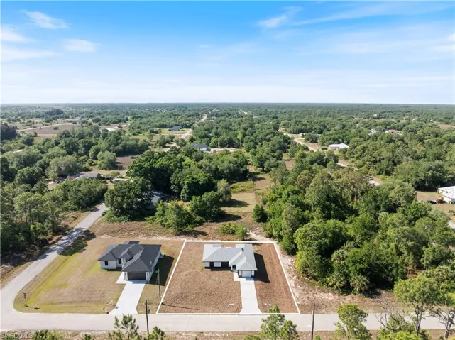 Drone / aerial view with a view of trees