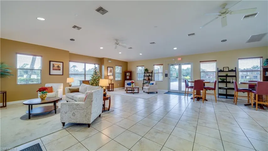 Community lobby with recessed lighting