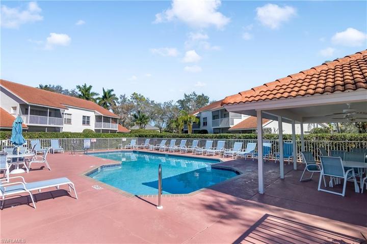 Community Heated Pool for Windsor Place
