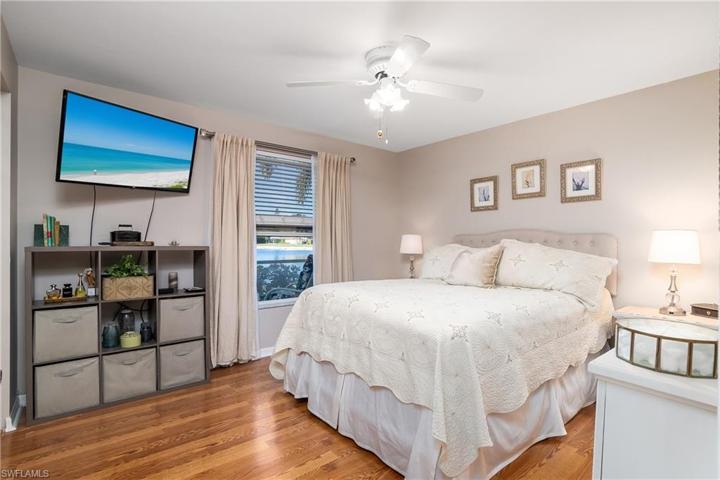 Guest Bedrooms with Water view