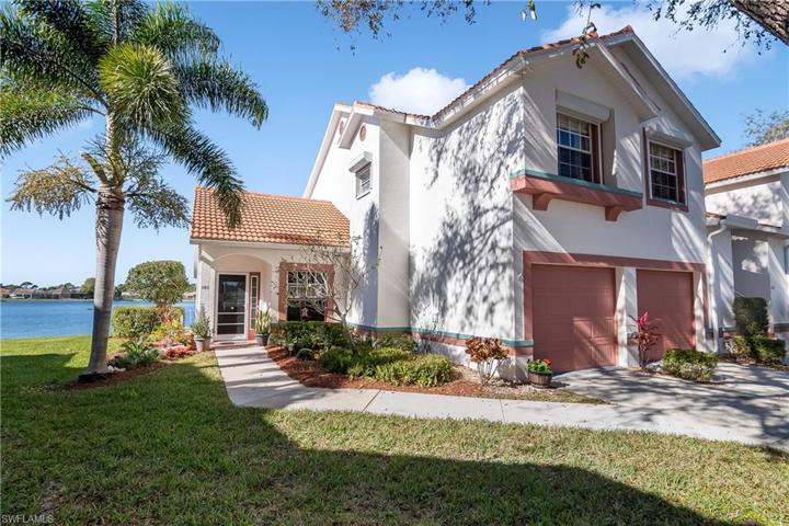 613  Windsor  SQ, Naples, FL 34104
