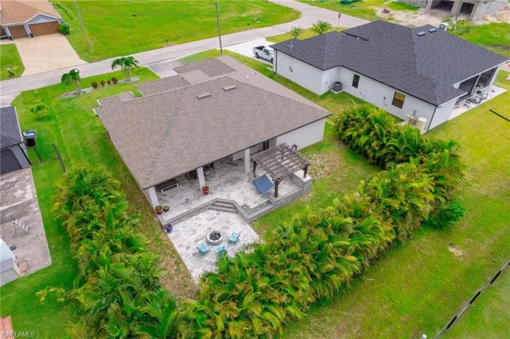 Birds eye view of property